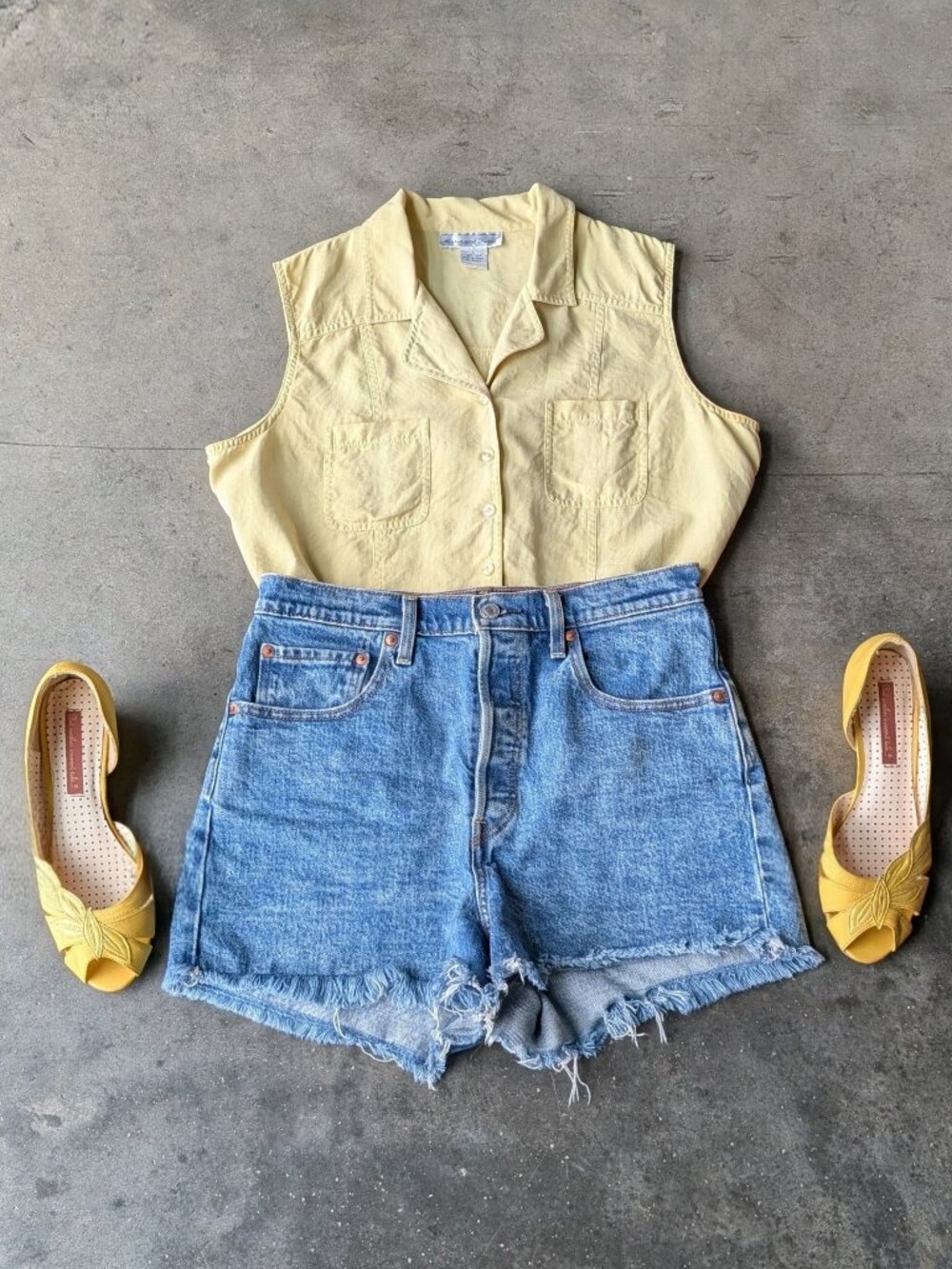 Vintage 90s Silk Butter Yellow Sleeveless Button Front Shirt large